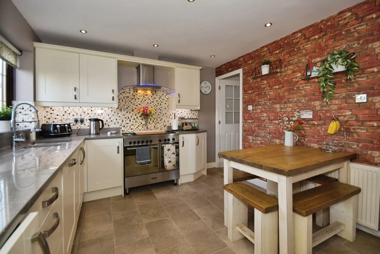 Blue Bell Close, Derbyshire, S43, photo 13