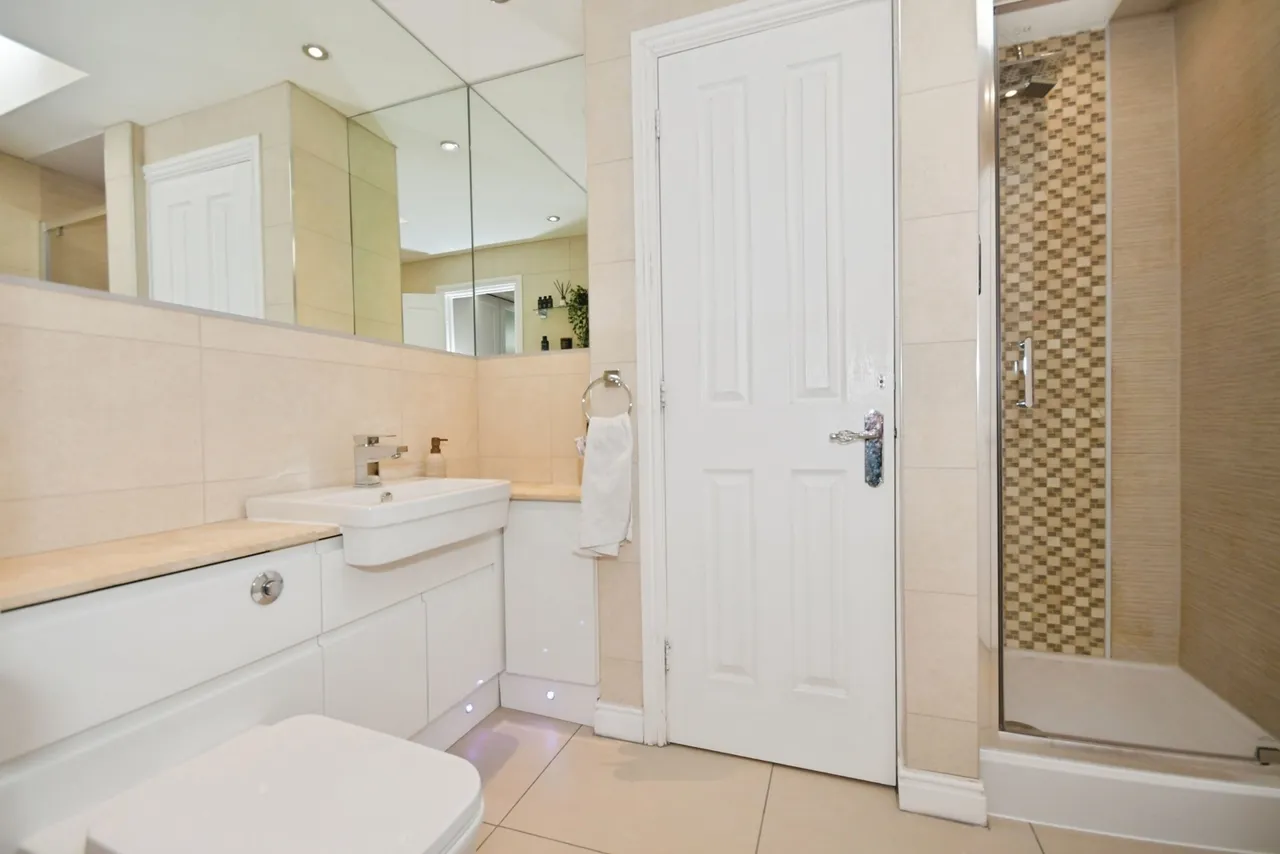 Blue Bell Close, Derbyshire, S43, photo 16
