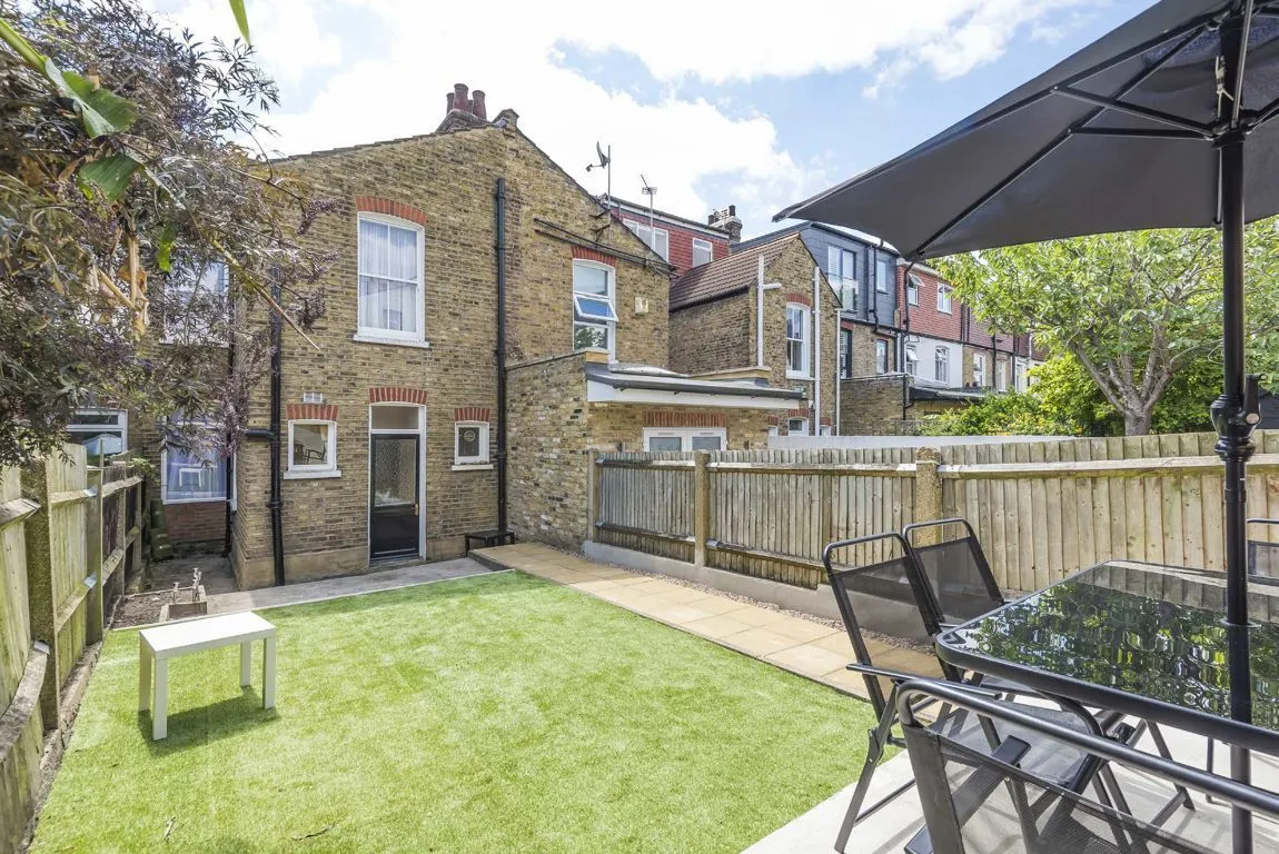 Edencourt Road, SW16, photo 2
