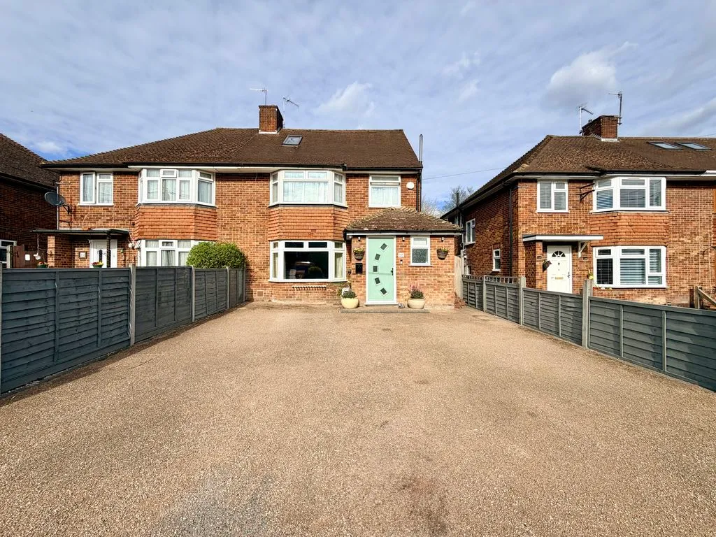 Clapton Approach, Wooburn Green HP10 0DW, photo 23