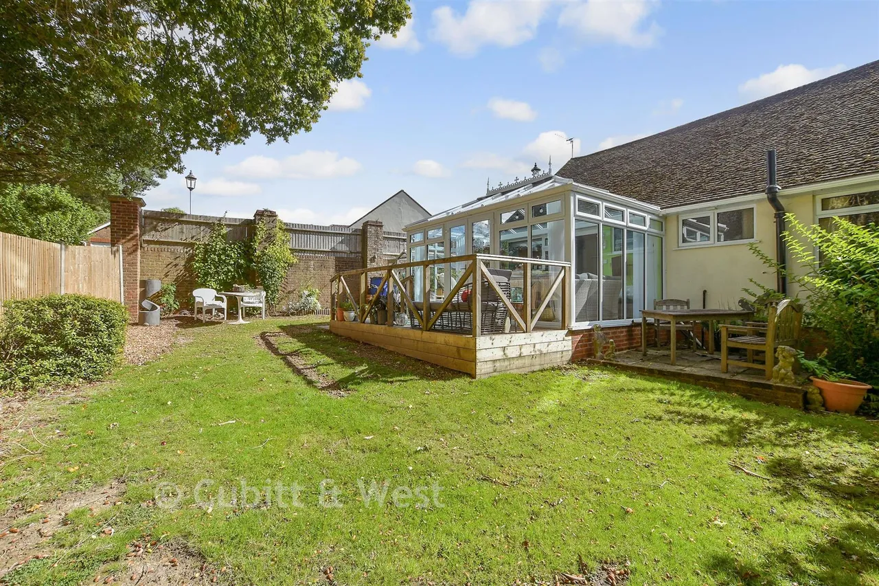 Elim Court Gardens, Crowborough, TN6, photo 2