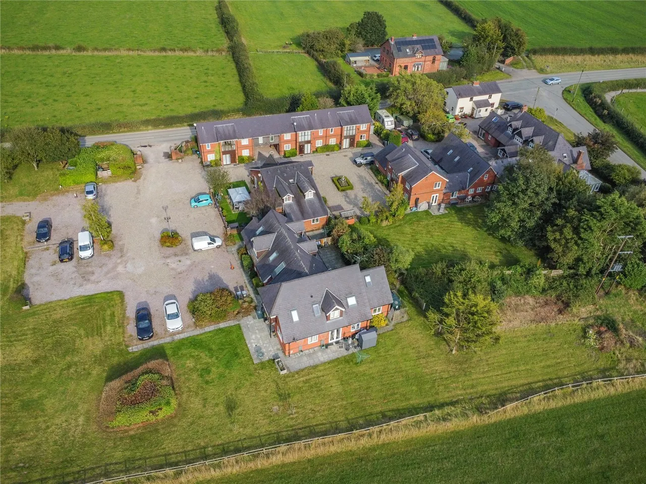 Parkside, Nr Rossett, LL12, photo 2