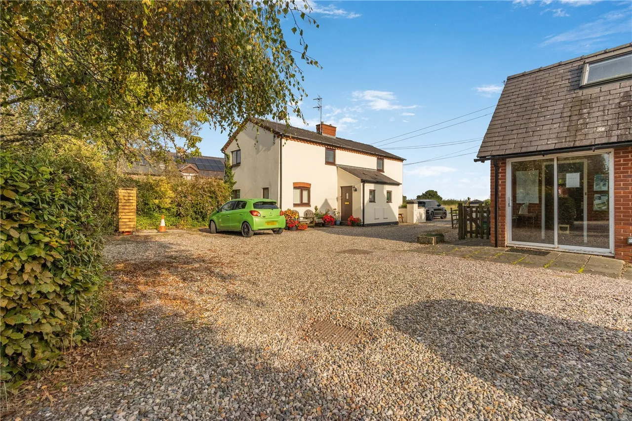 Parkside, Nr Rossett, LL12, photo 15