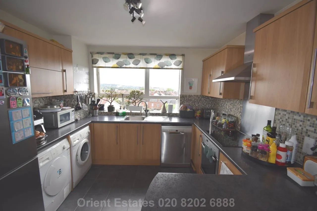 Station Road, Hendon, NW4 3ST, photo 2