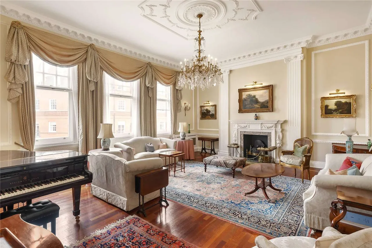 3 bed flat for sale — Albert Court Central Block, Prince Consort Road, London, SW7 2BG