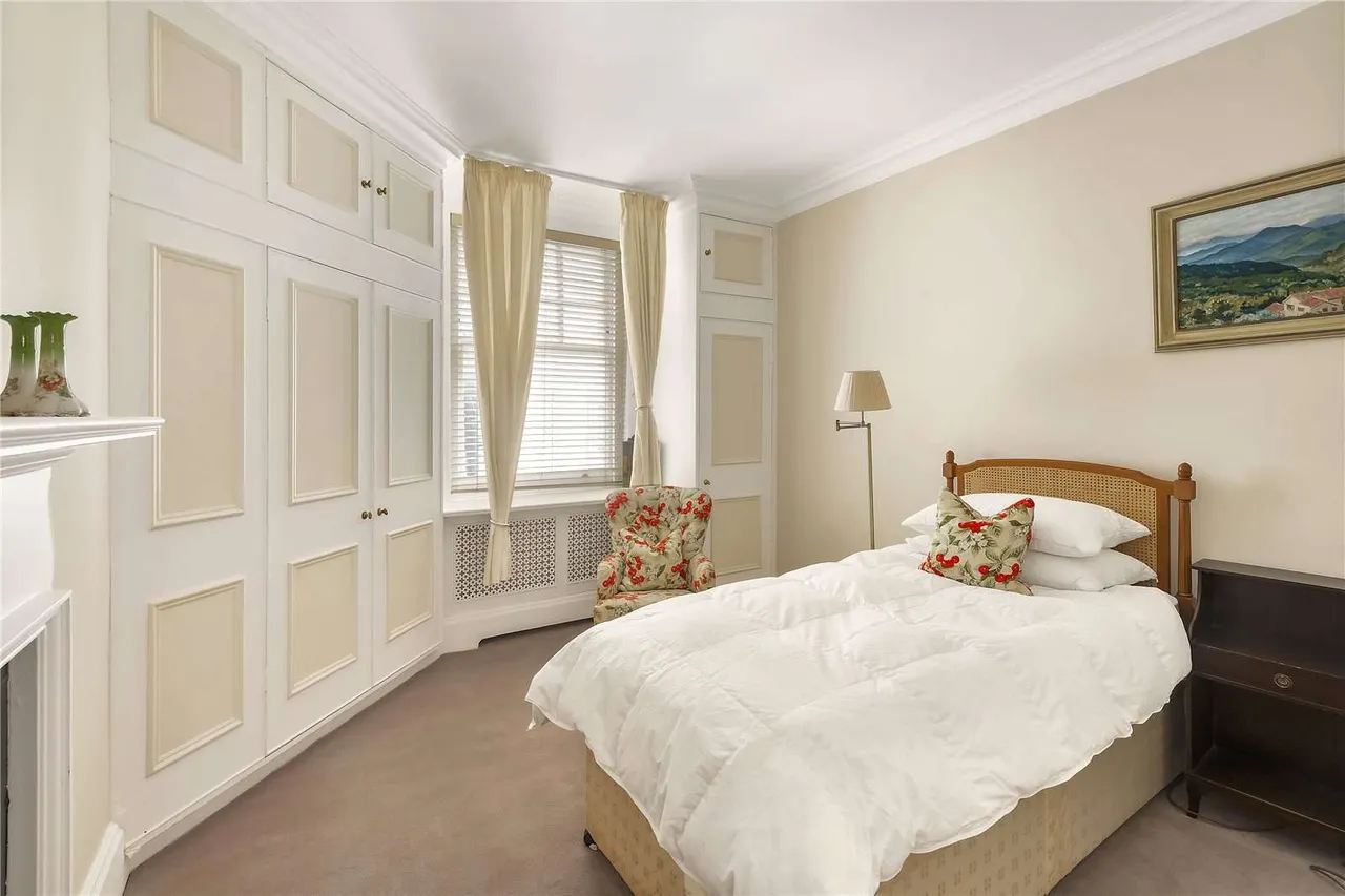 Albert Court Central Block, Prince Consort Road, London, SW7 2BG, photo 12