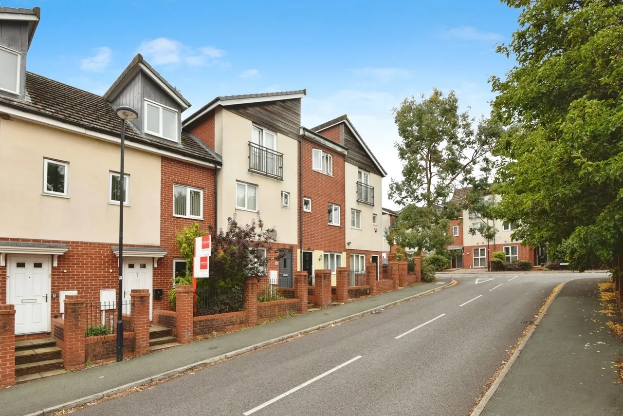Brentleigh Way, Stoke-on-Trent, Staffordshire, ST1, photo 17