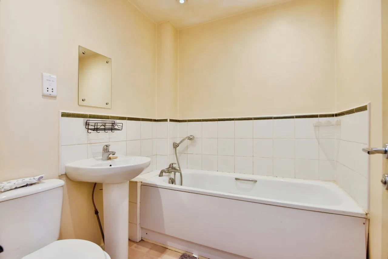 Brentleigh Way, Stoke-on-Trent, Staffordshire, ST1, photo 13