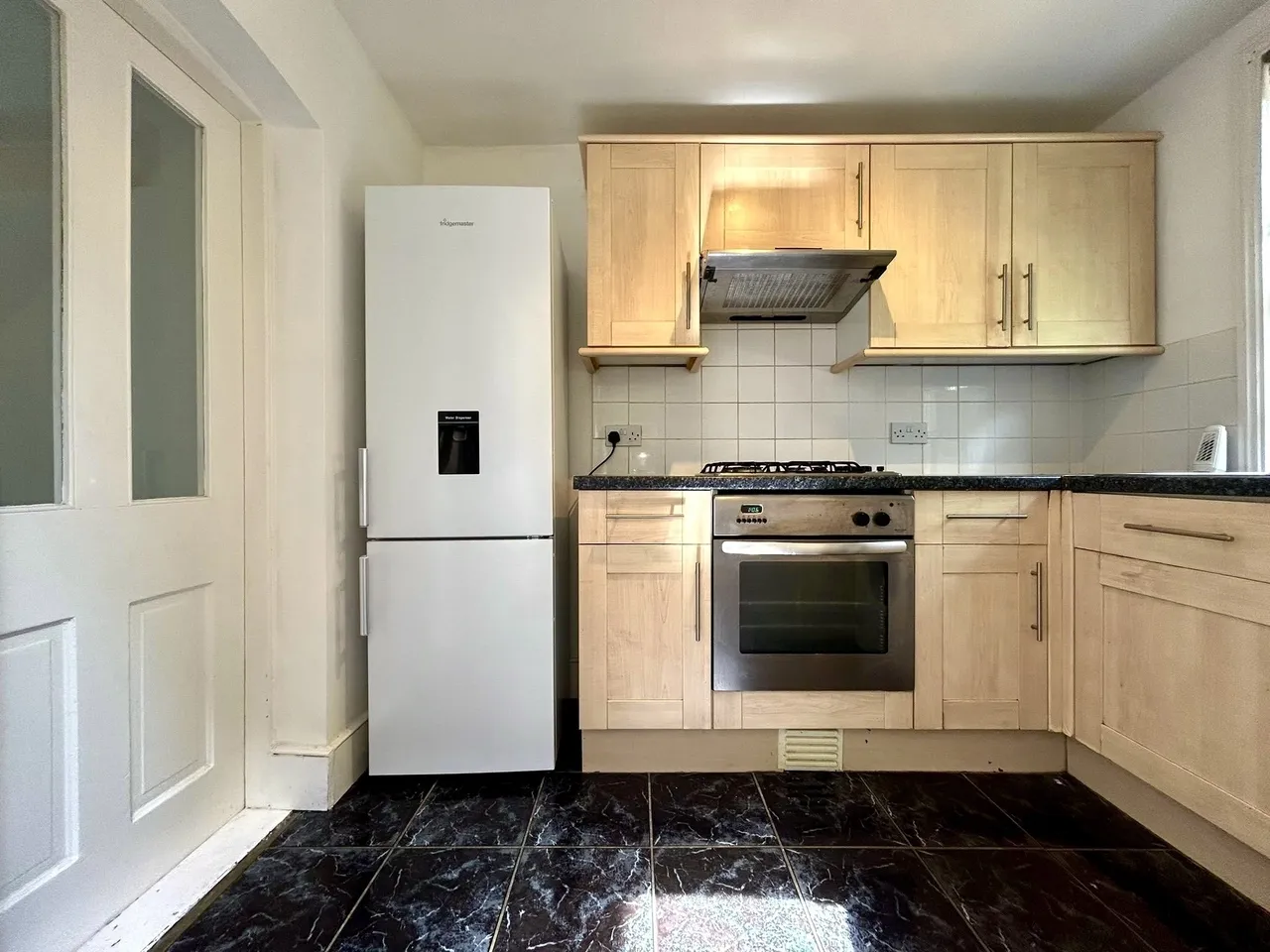 Sandringham Gardens, Barkingside, IG6, photo 6