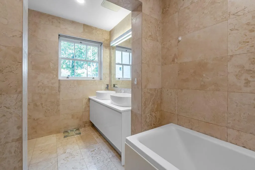 Parsonage Square, Dorking, RH4, photo 9