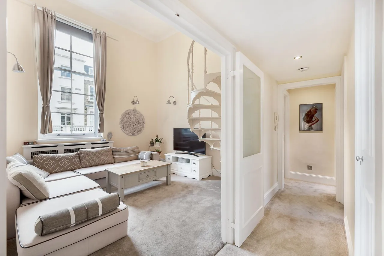 Gloucester Street, London, SW1V, photo 2