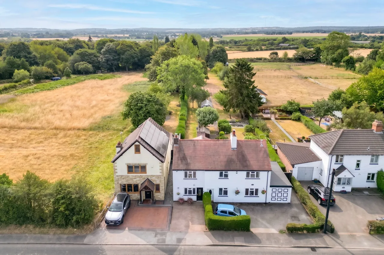 2 bed house for sale, Walsall Road, Muckley Corner