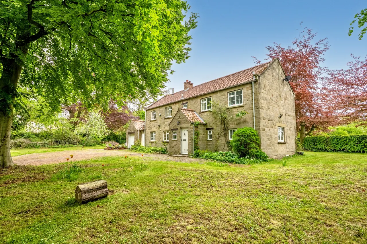 Kilburn, York, YO61, photo 2