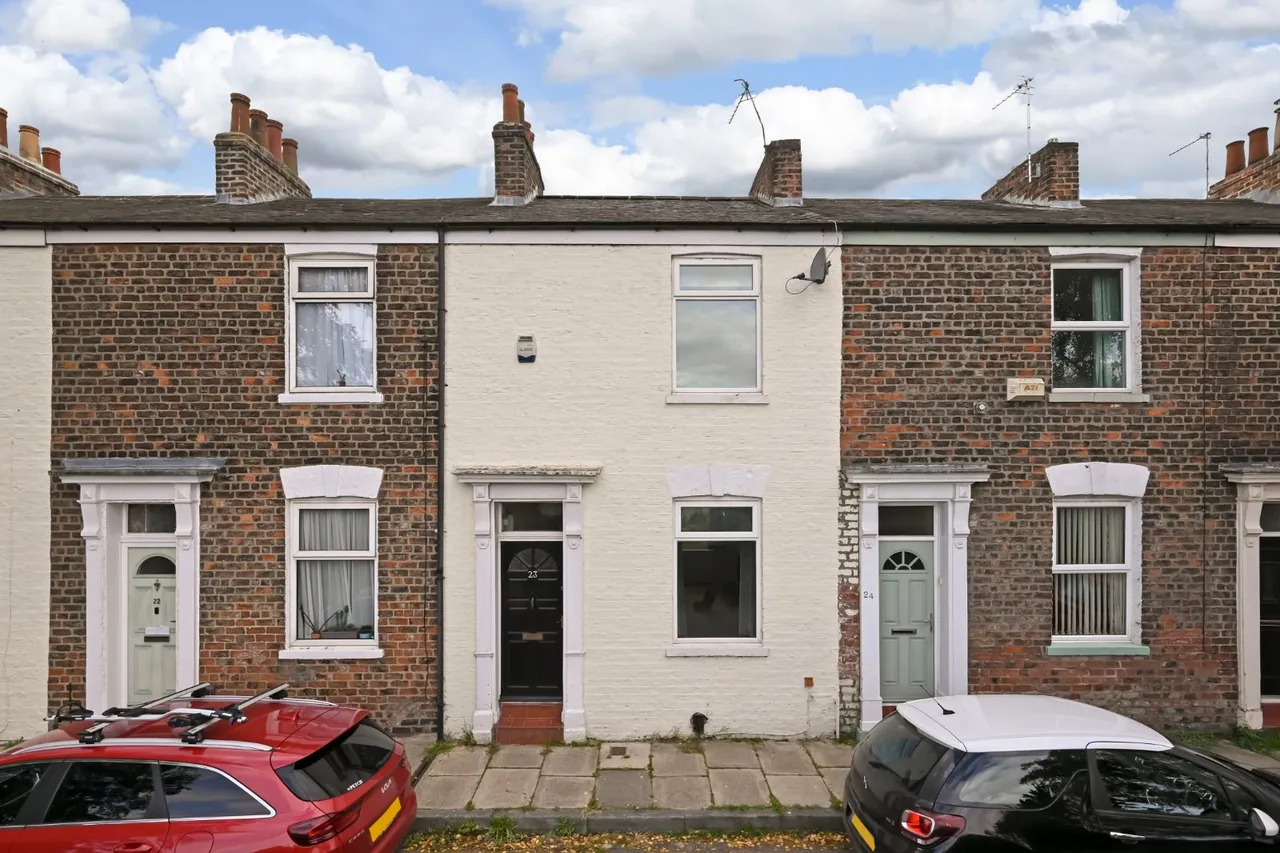 2 bed house to rent, Railway Terrace, Holgate, YO24