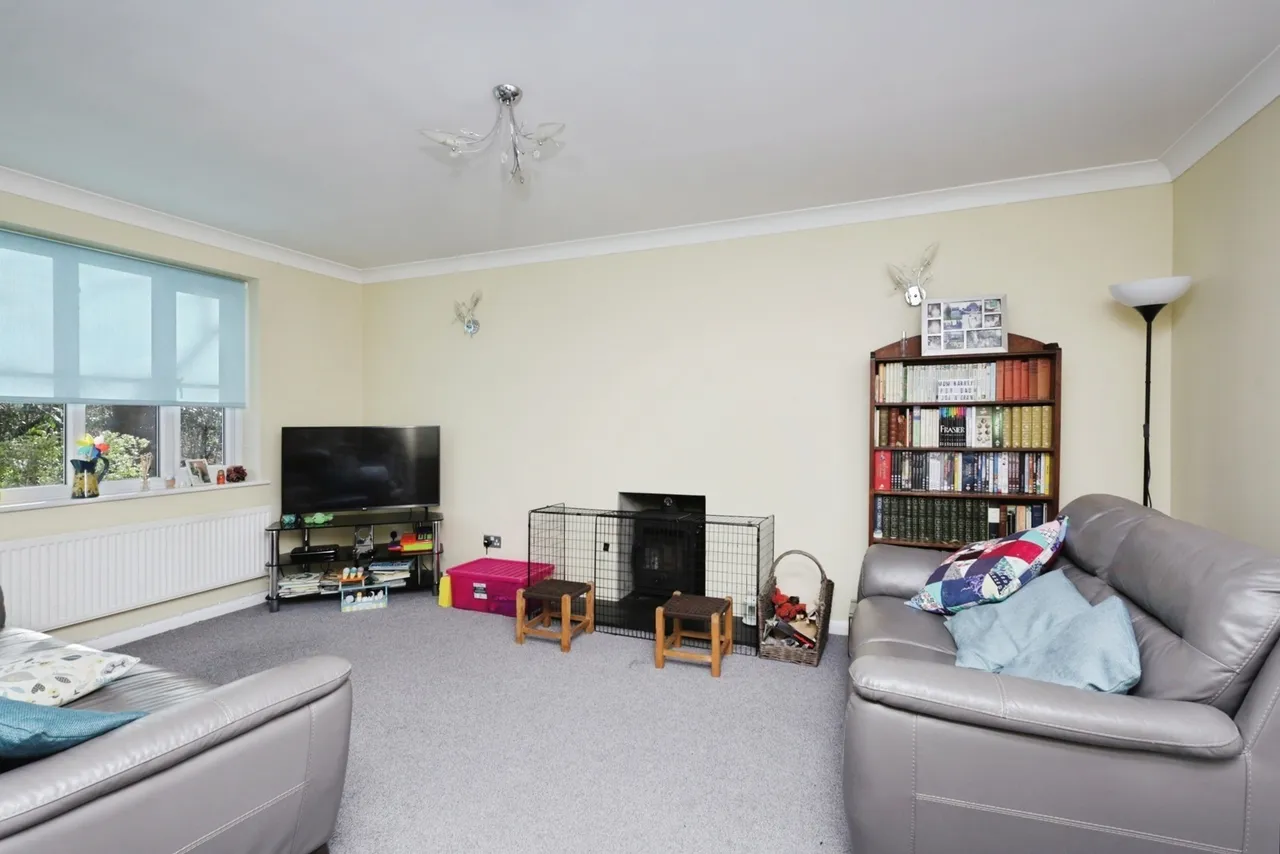 Magnolia Close, Heathfield, TN21, photo 16