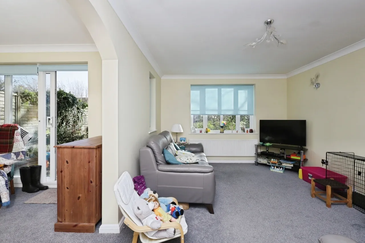Magnolia Close, Heathfield, TN21, photo 15