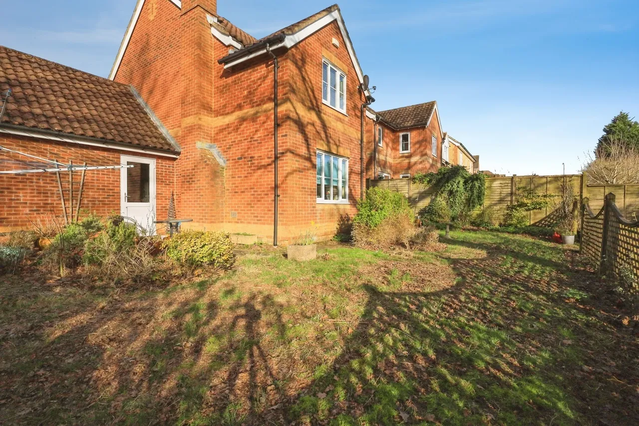 Magnolia Close, Heathfield, TN21, photo 6