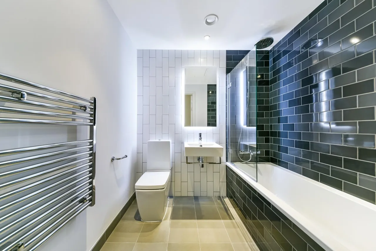 Mercier Court, Royal Court, E16, photo 4
