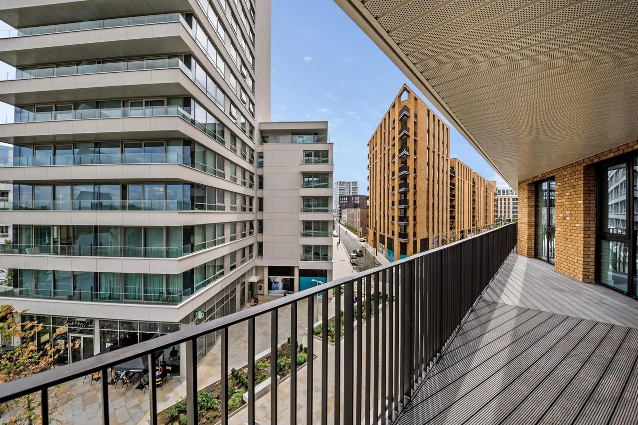 Mercier Court, Royal Court, E16, photo 8