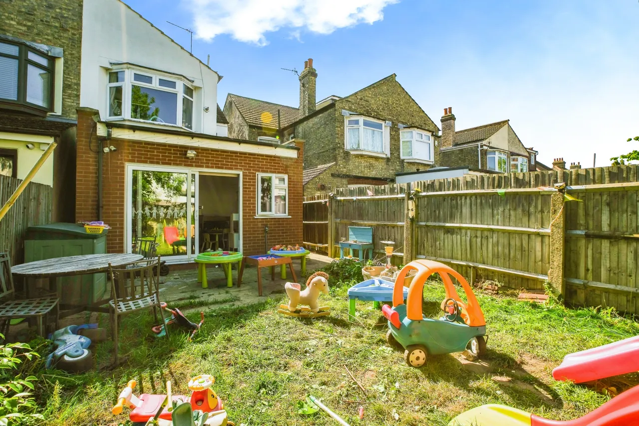 Brigstock Road, Thornton Heath, CR7, photo 2