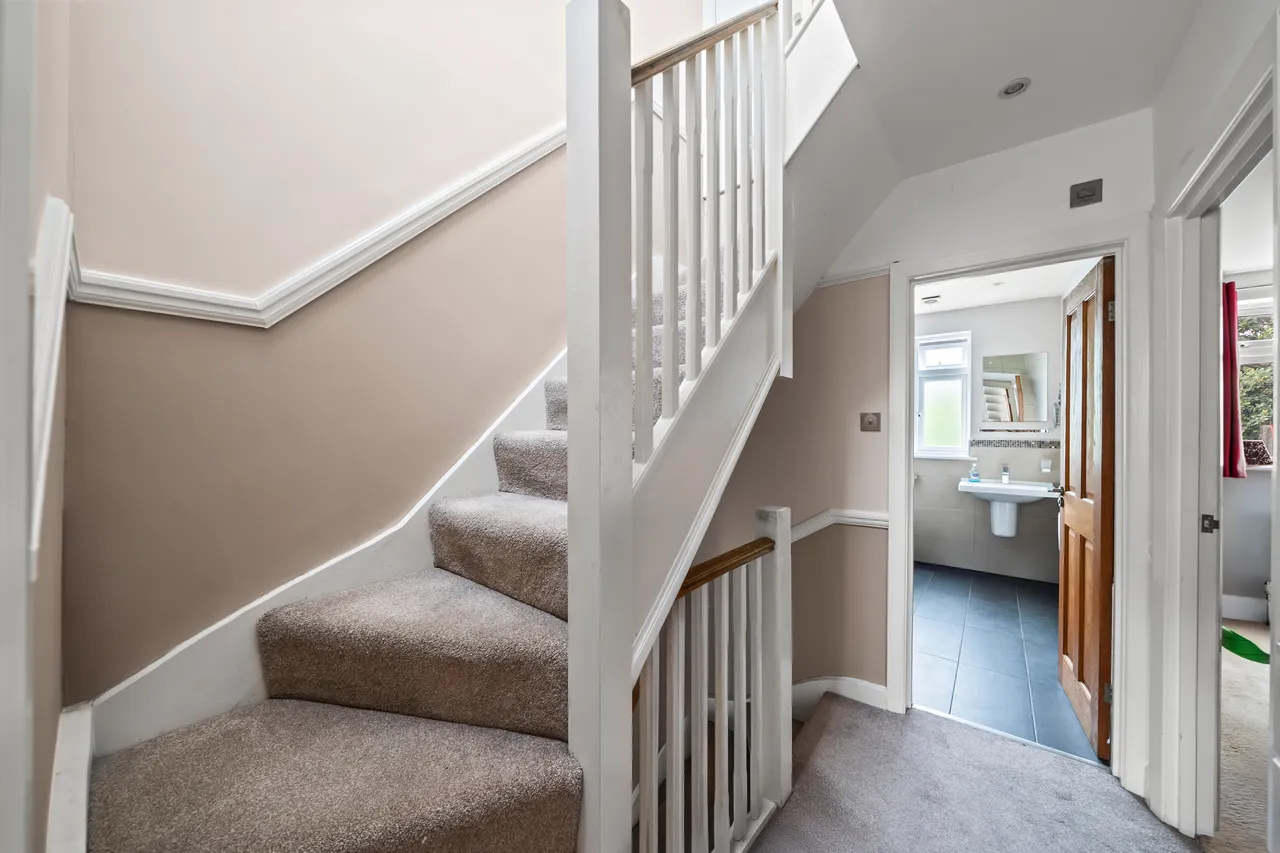 Cromwell Avenue, NEW MALDEN, Surrey, KT36DN, photo 6