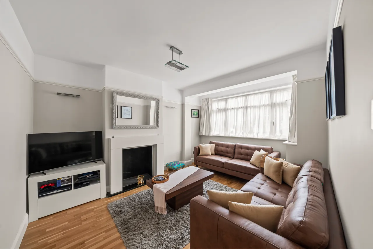 Cromwell Avenue, NEW MALDEN, Surrey, KT36DN, photo 3