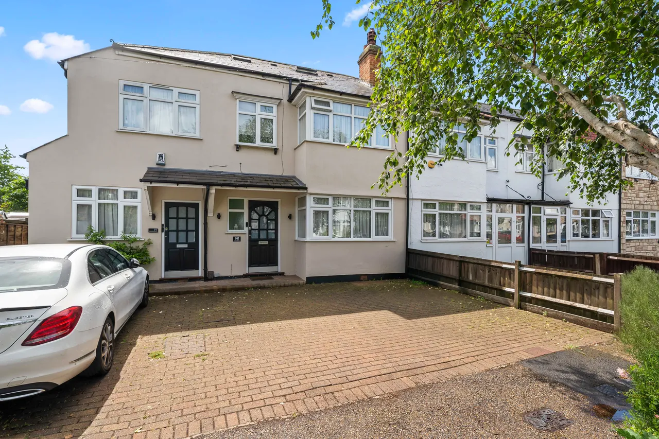 4 bed property for sale — Cromwell Avenue, NEW MALDEN, Surrey, KT36DN