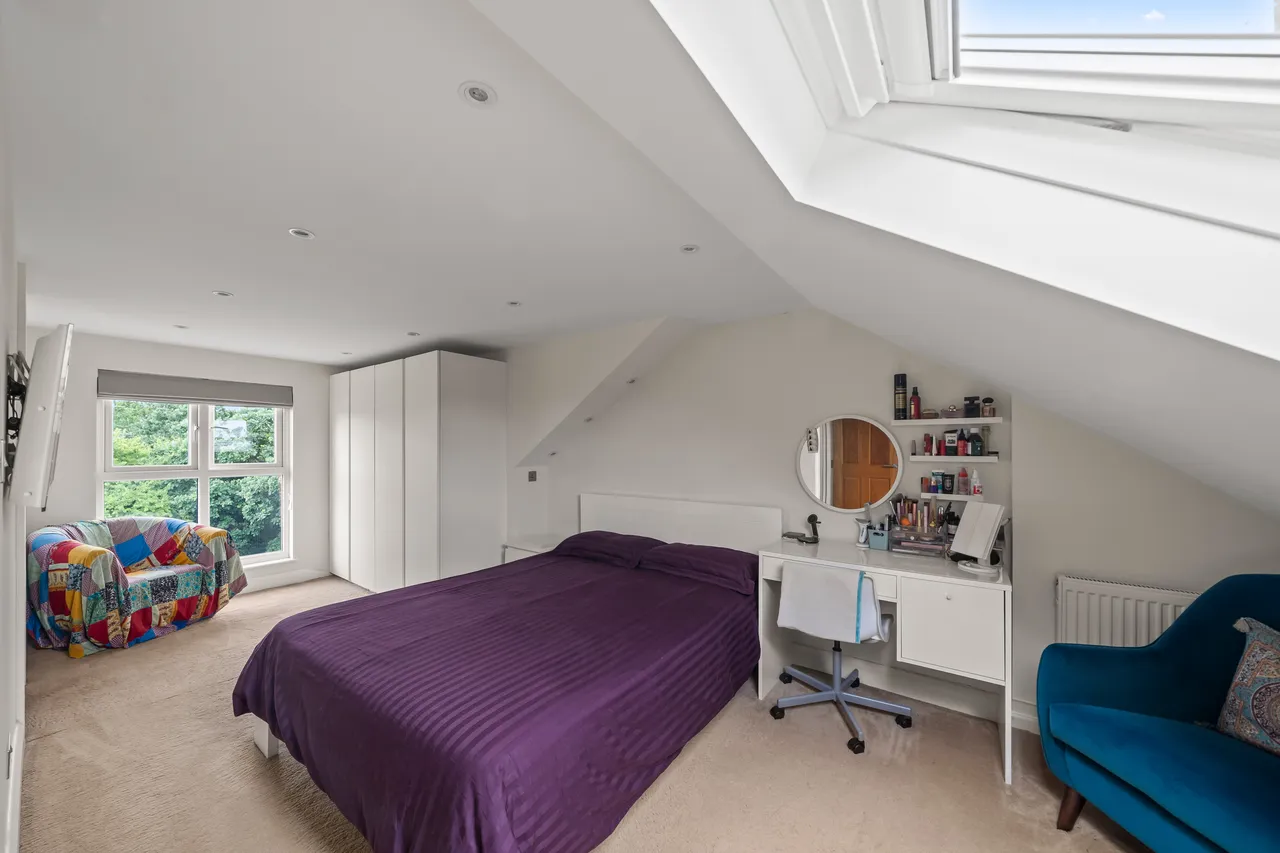 Cromwell Avenue, NEW MALDEN, Surrey, KT36DN, photo 11