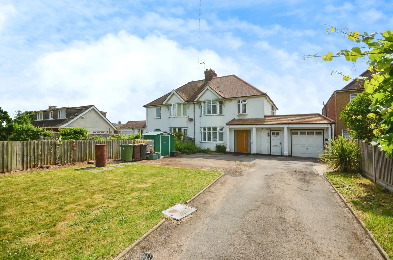 3 bed house for sale, High Street, St. Albans, AL2