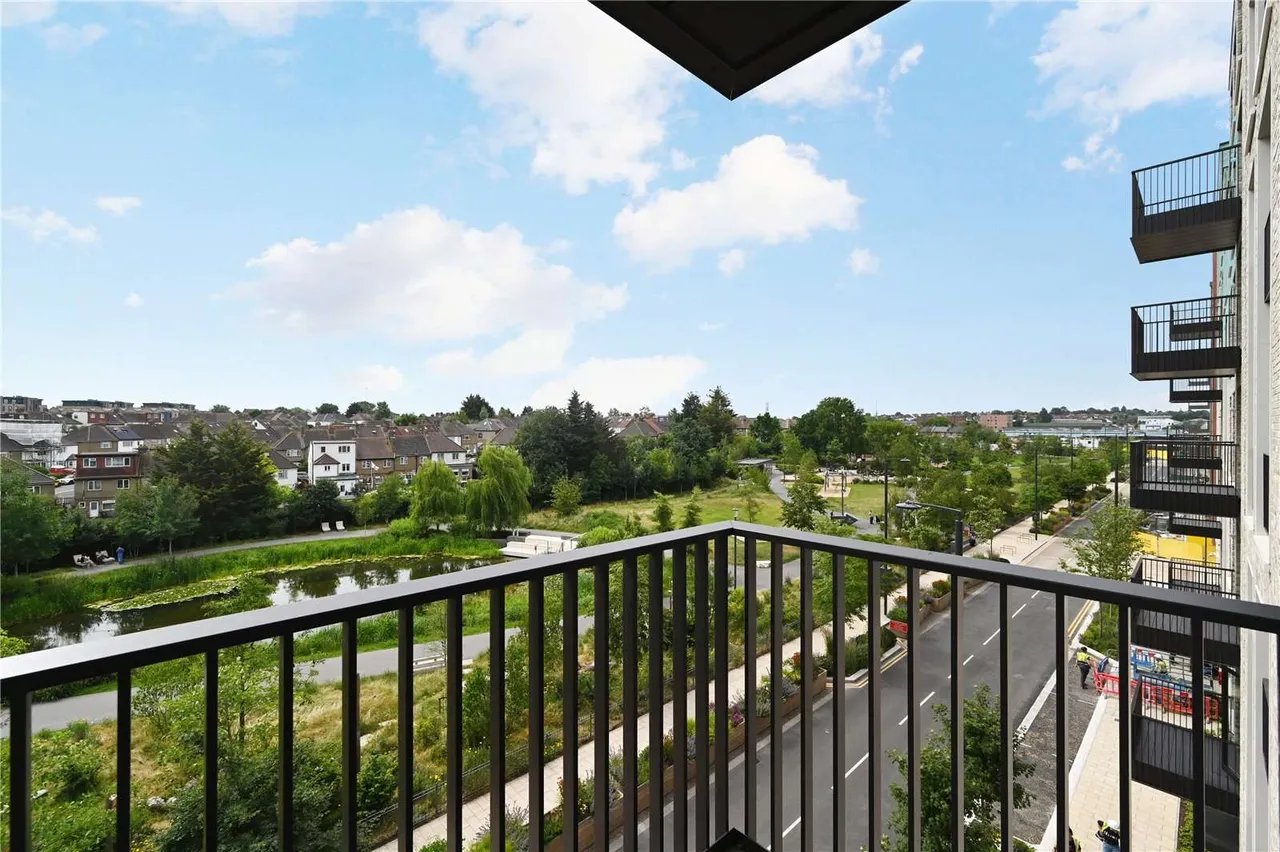 Claremont Road, London, NW2, photo 4