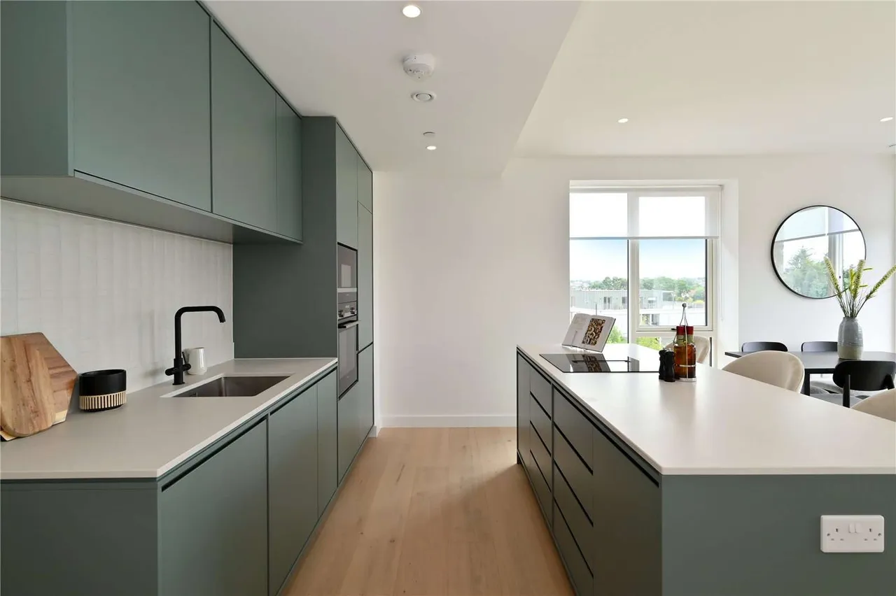 Claremont Road, London, NW2, photo 6