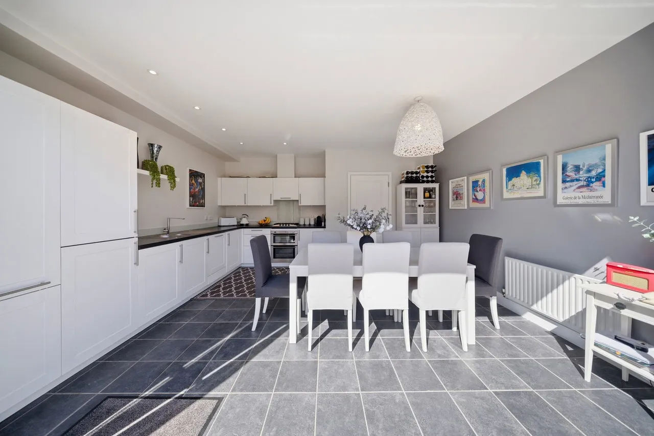 Beaumont Drive, Worcester Park, KT4 8FG, photo 7