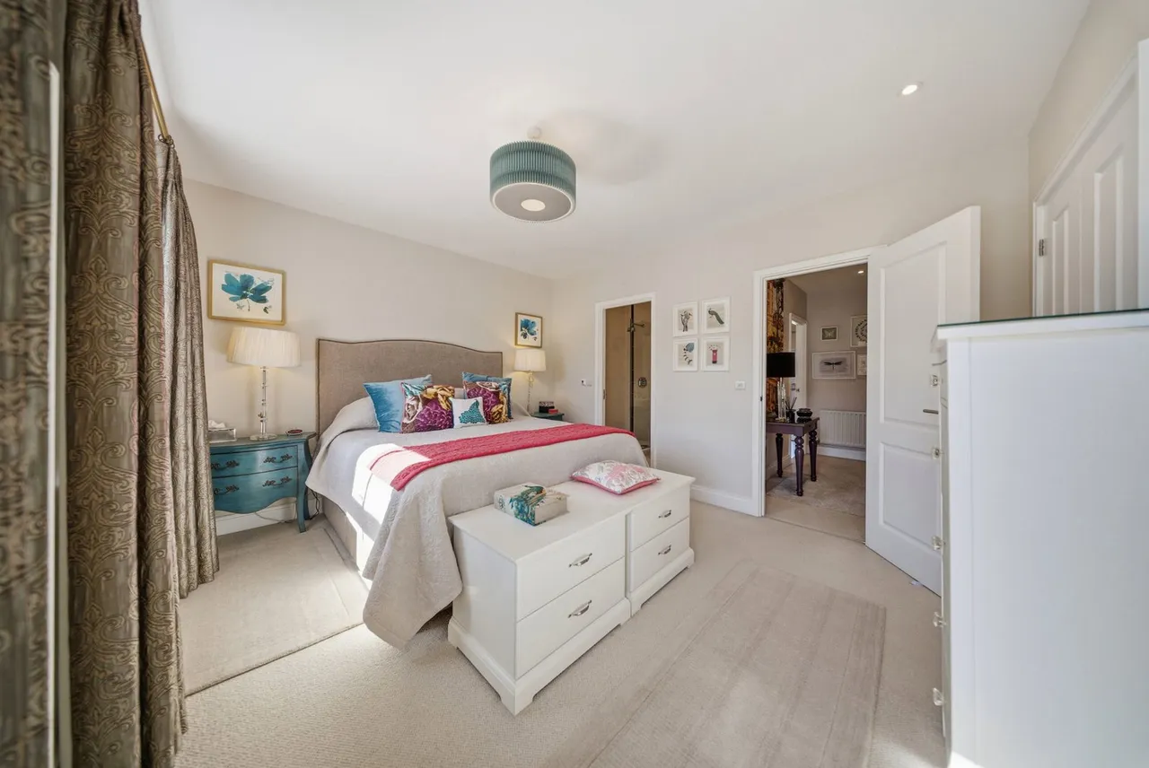 Beaumont Drive, Worcester Park, KT4 8FG, photo 10