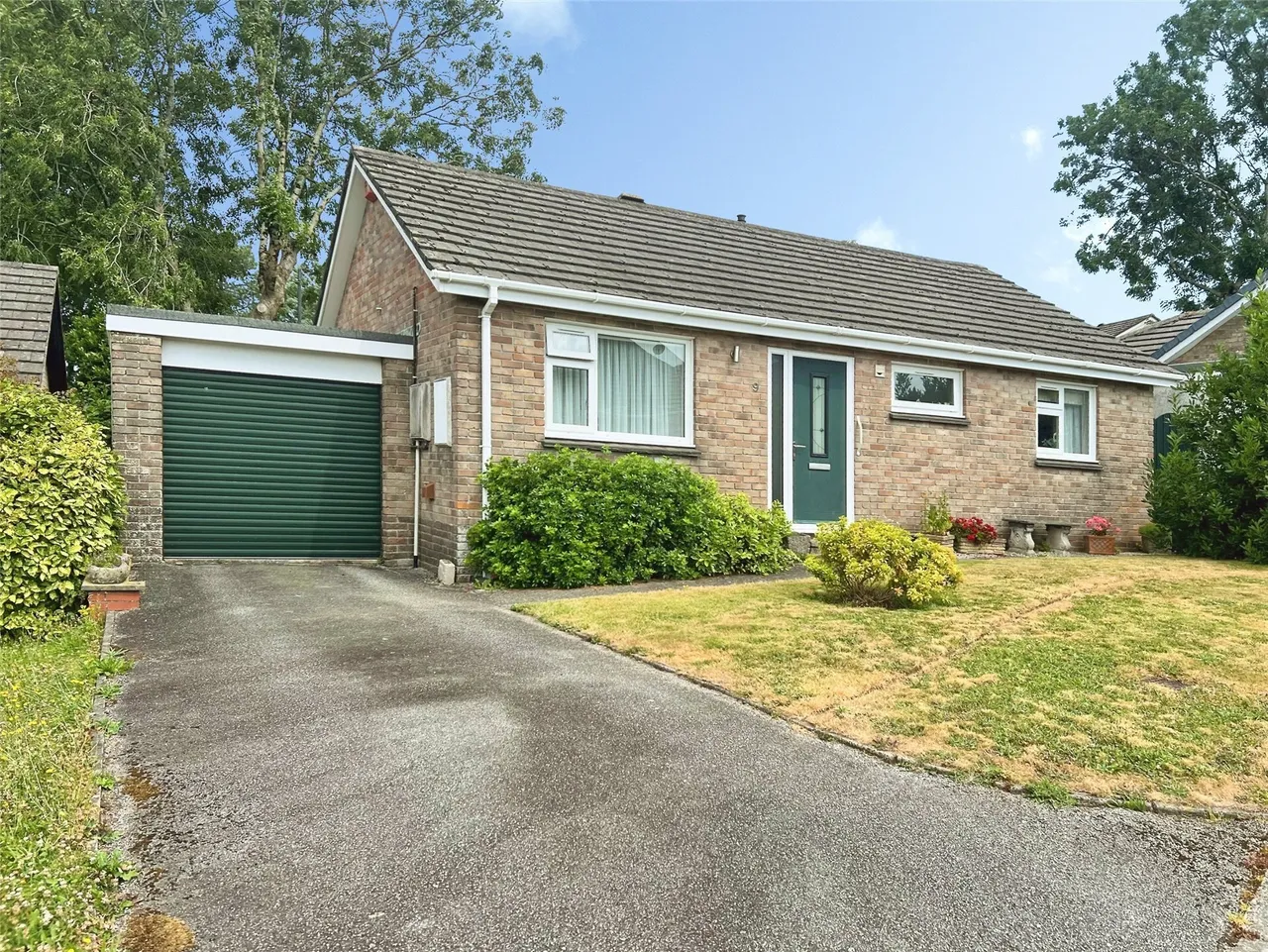 2 bed property for sale, Little Treloweth, Pool, TR15