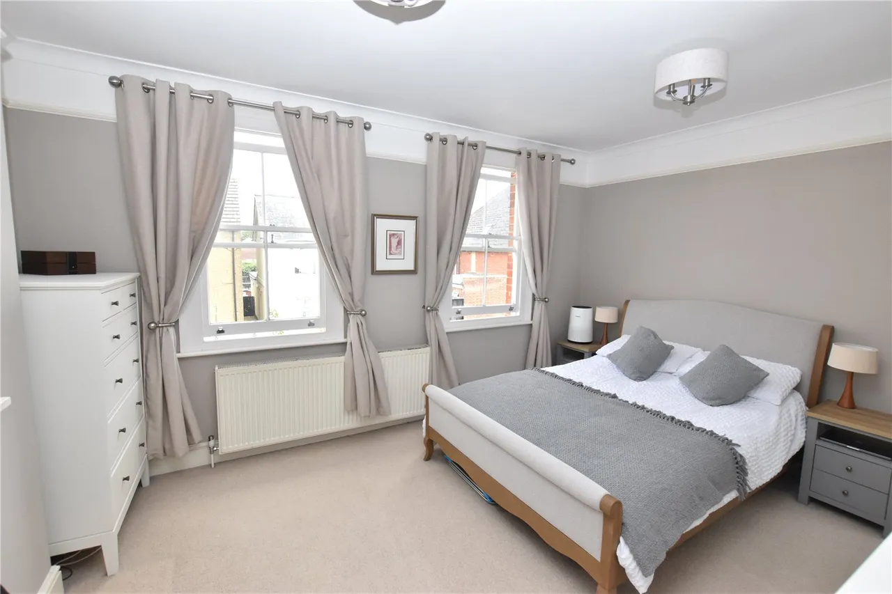 York Road, Farnborough, Hampshire, GU14 6NF, photo 6