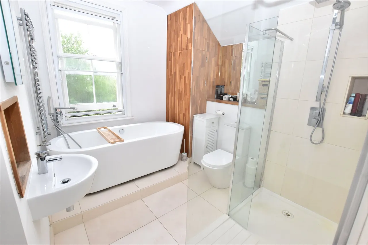York Road, Farnborough, Hampshire, GU14 6NF, photo 7