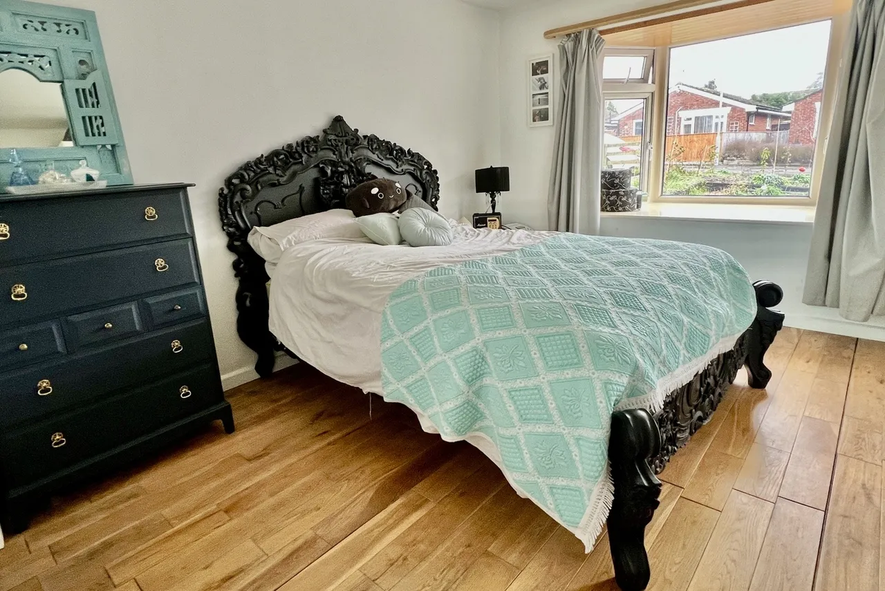 Larch Close, St. Ives, BH24, photo 13