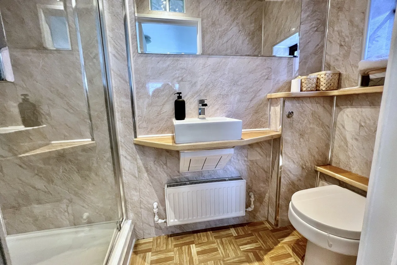 Larch Close, St. Ives, BH24, photo 14