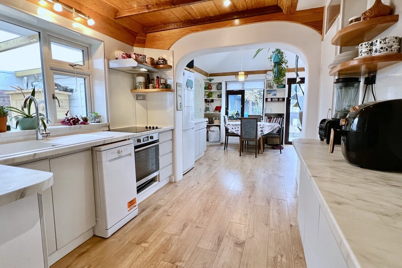 Larch Close, St. Ives, BH24, photo 6