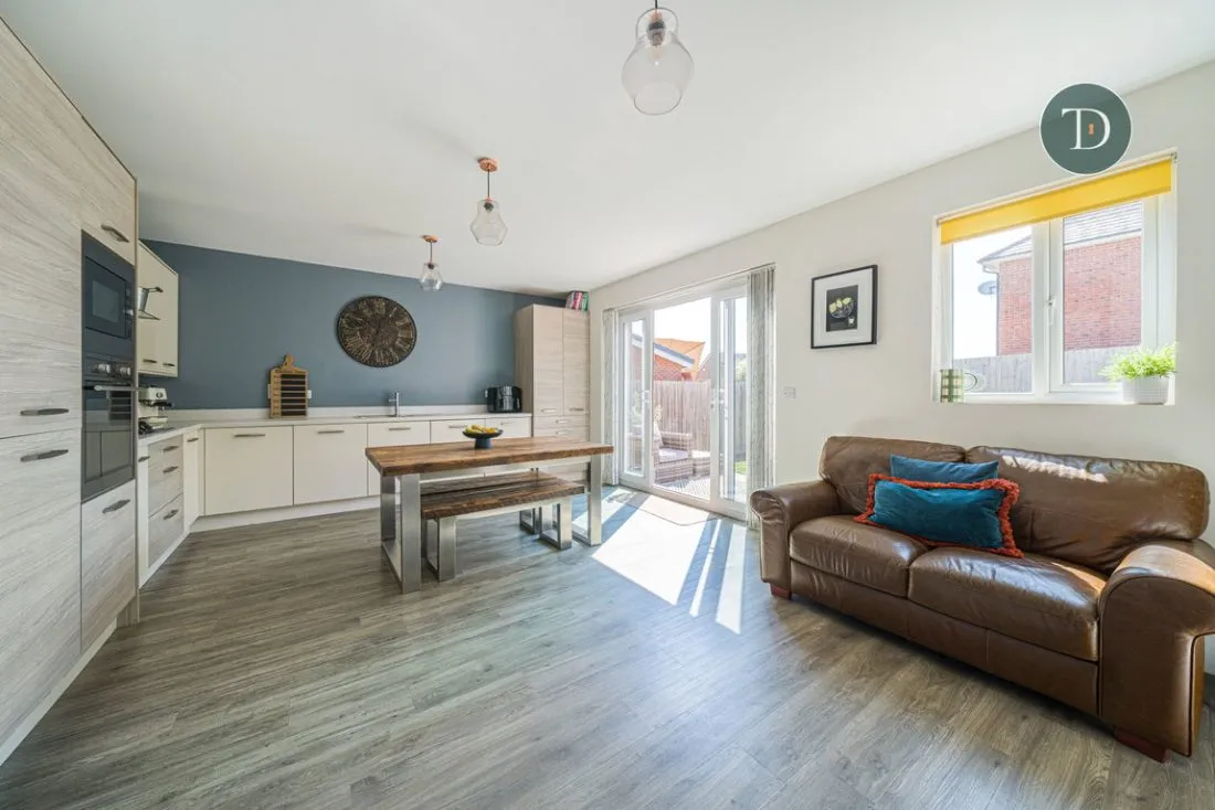 Wilton Close, Little Sutton, CH66 4AF, photo 5