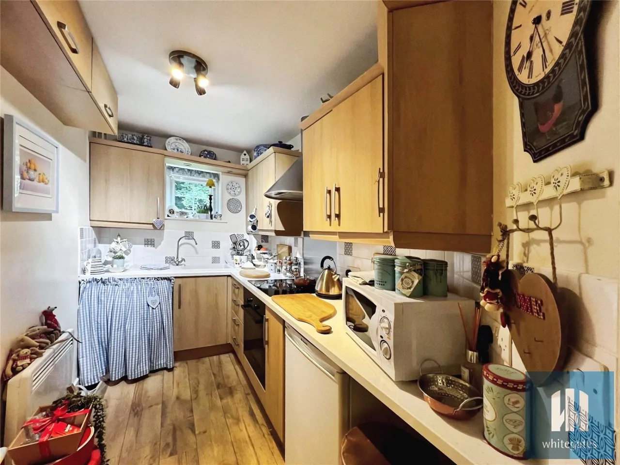 Empire Court, Bailiff Bridge, HD6, photo 6
