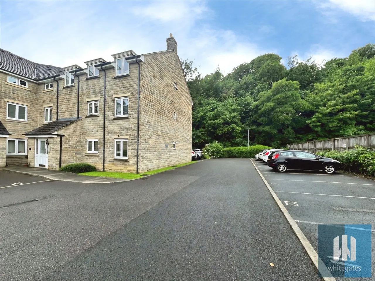 Empire Court, Bailiff Bridge, HD6, photo 14