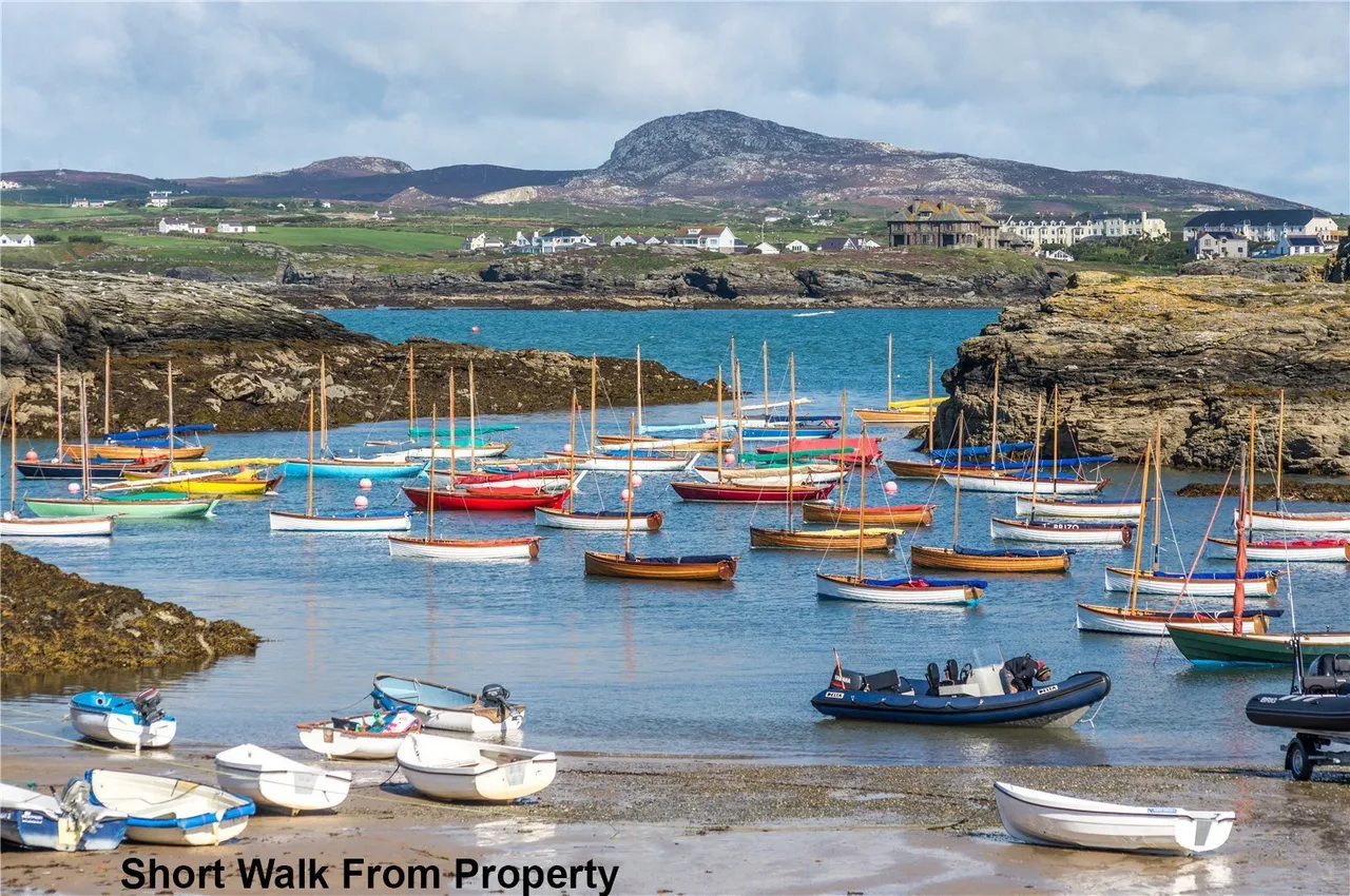 Lon St. Ffraid, Trearddur Bay, photo 20