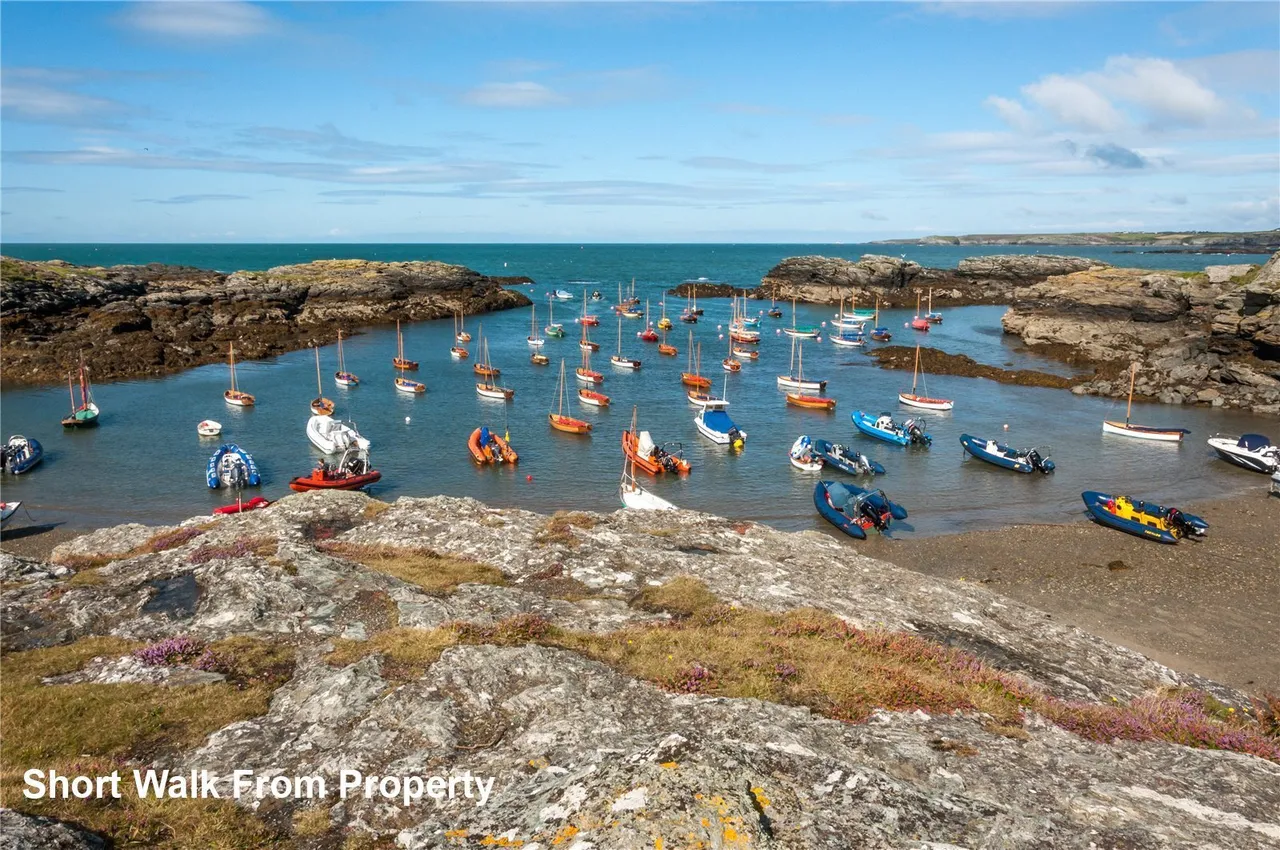 Lon St. Ffraid, Trearddur Bay, photo 19