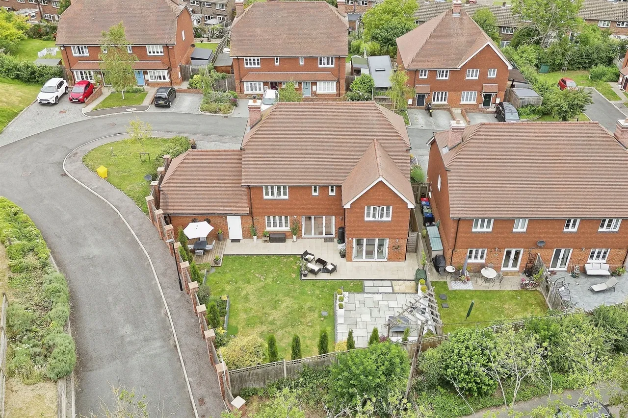 Downs View Way, Chartham, Canterbury, photo 26