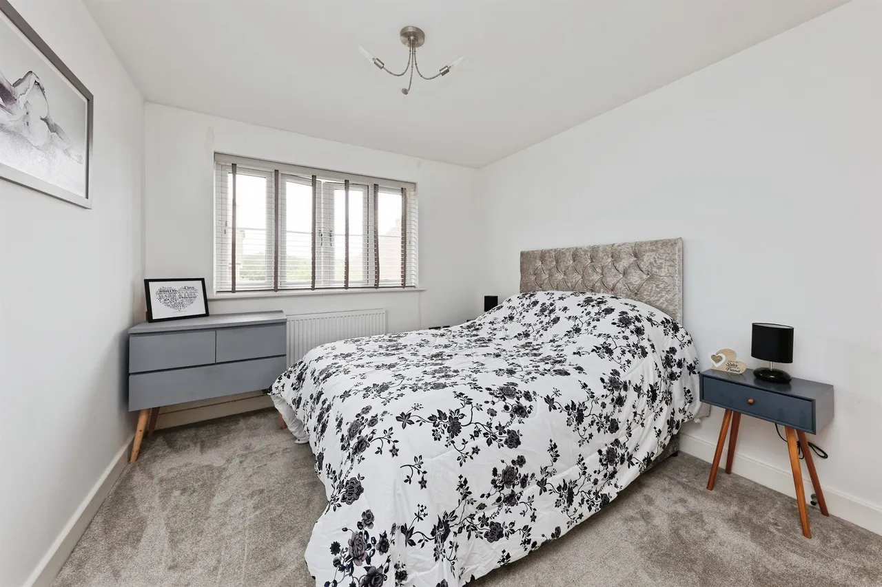 Downs View Way, Chartham, Canterbury, photo 18