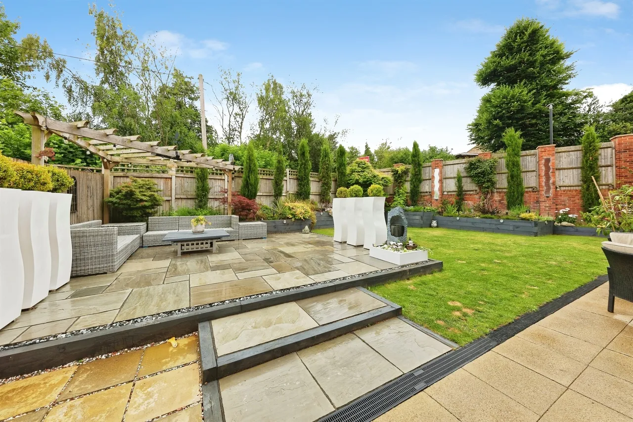 Downs View Way, Chartham, Canterbury, photo 14