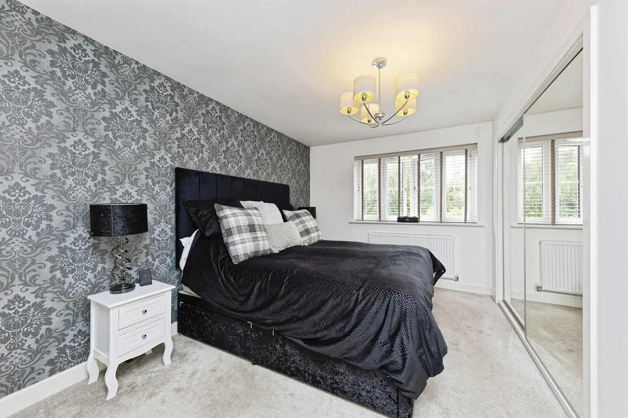 Downs View Way, Chartham, Canterbury, photo 12