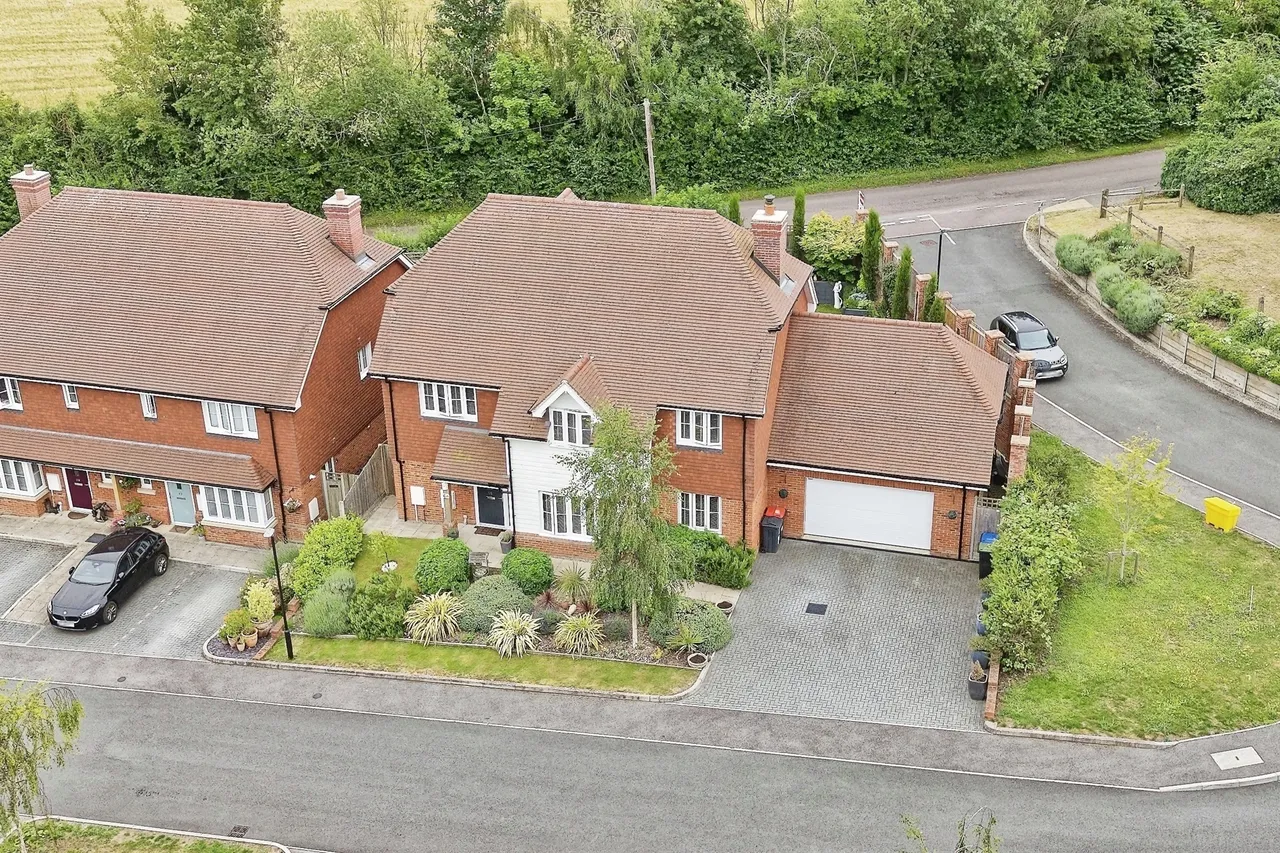 Downs View Way, Chartham, Canterbury, photo 23