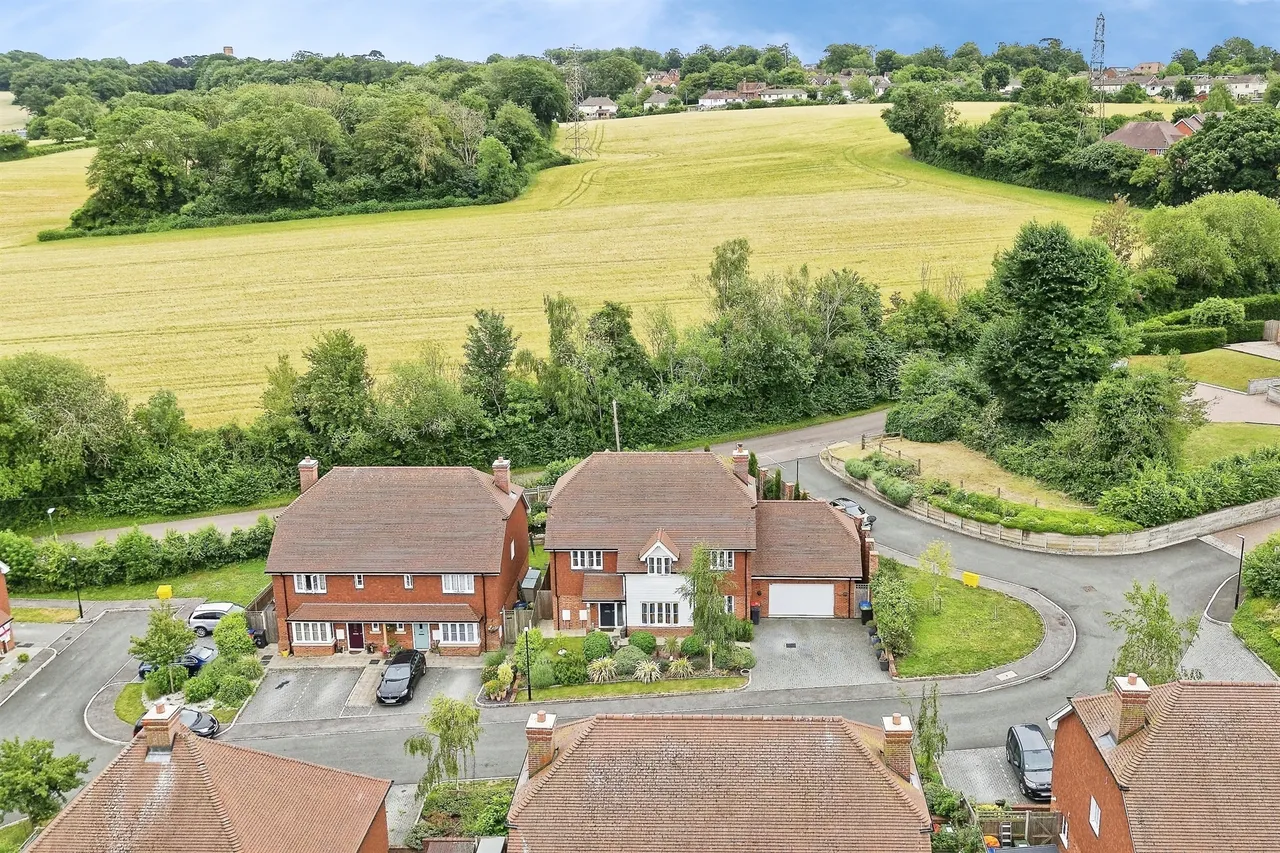 Downs View Way, Chartham, Canterbury, photo 24
